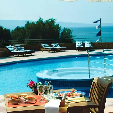 Les Sanguinaires Apartahotel